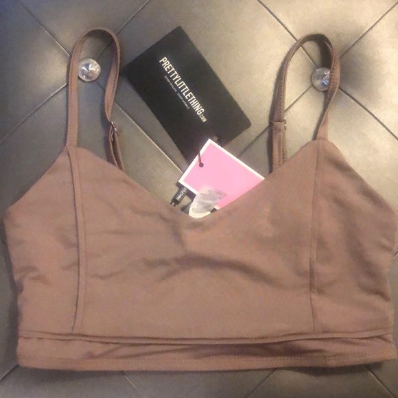 Pretty little thing Set crop top and Biker Bottoms - Picture 3 of 6